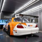 V8 STAR mit frei programmierbarem MoTeC M48 Motorsteuergerät auf dem Allrad-Scheitelrollen-Prüfstand der Herrmann Motorenentwicklung GmbH