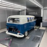 Abstimmung eines neu aufgebauten Motors in einem VW Bus T1 auf dem Allrad-Scheitelrollen-Prüfstand, Herrmann Motorenentwicklung GmbH